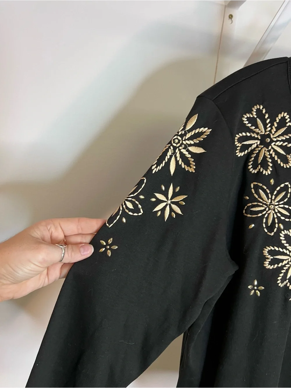 Alfred Dunner Black Floral Embellished 3/4 Sleeve Top- MP